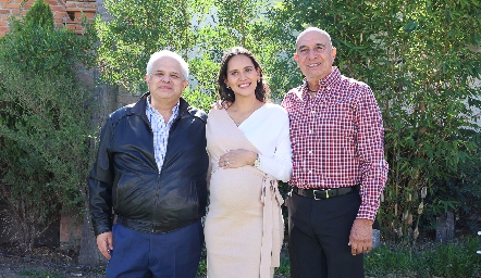  Héctor Dávila, Cristina Dávila y Juan Alfonso Duarte.