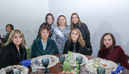  Karla Torres, Margot Uría, Maribel Posadas, Ana María Lorca, Alma Grimaldo, Julia Abud e Isabel Camargo.