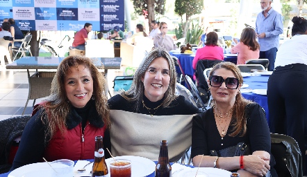  Mónica Alvarado, Gaby Berrón y Laura Martín.