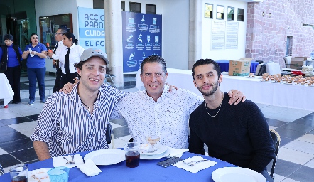  José, Memo y Andrés Alcocer.
