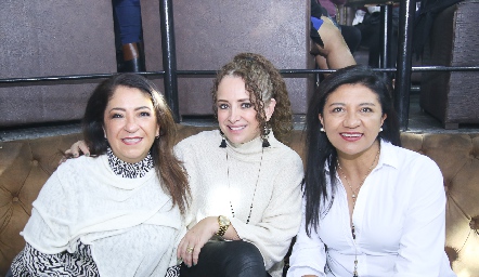  Tita Pedrosa, Irene Anaya y Angélica Sambrano.