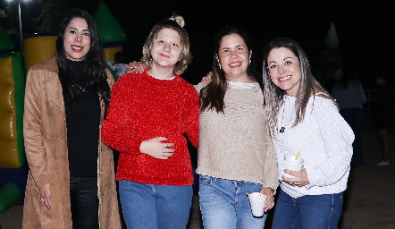  Isabel, Beatriz, Clarisa y Perla Coronado.