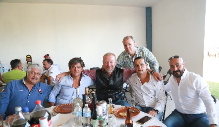  Eliseo, Memo Escobedo, Luis Miguel, Pepe, Ricardo Mares y Juan Manuel.