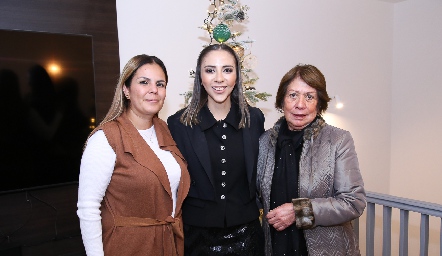  Leticia Lara, Paola Echavarría y Micaela López.