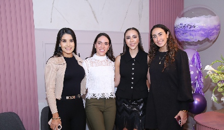  Andrea Rodríguez, Montse Ortuño, Paola Echavarría y Isabel Torres.