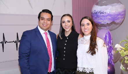  José Carlos Reyes, Paola Echavarría y Montse Ortuño.