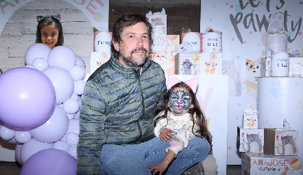  Diego Rodríguez con su hija Anajose.