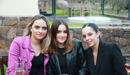  Lorenza Hinojosa, Lorena de la Garza y Ximena Delsol.
