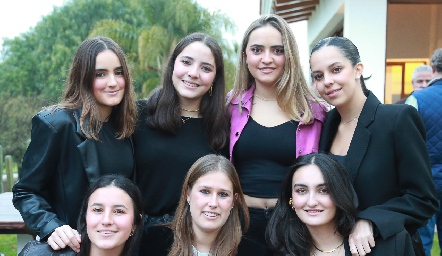  Lorena de la Garza, Carlota Nava, Lorenza Hinojosa, Ximena Delsol, Paulina González, Isabella Galván y Lorenza Gárate.