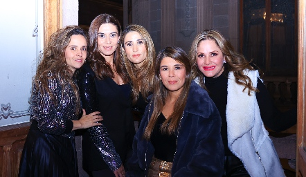  Bibi Perea, Karina Hernández, Lourdes Orozco, Marifel Leal y Cristi Reyes.