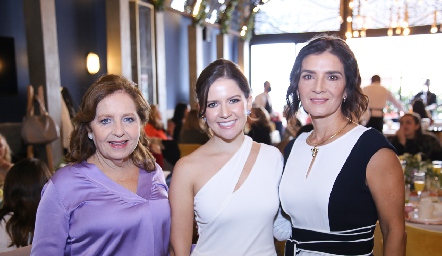  Gina Lozano, Ilse Gil y Elvira Sánchez.