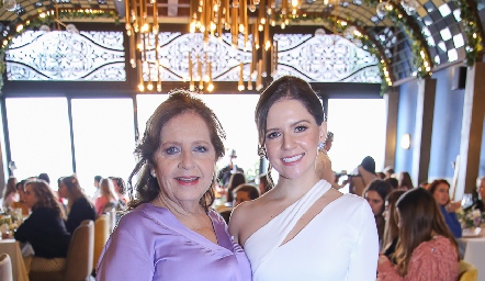 Gina Lozano con su hija Ilse Gil.