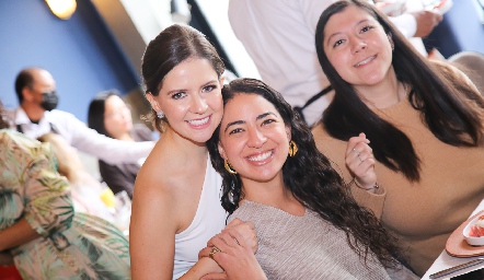  Ilse Gil, Paula Ochoa y Sofía Castillo.