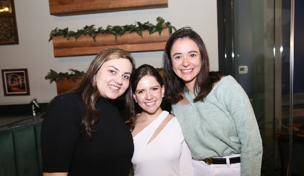  Tere Esmusa, Ilse Gil y Marijó Islas.