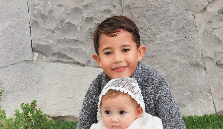  Pato y su hermana Daniela.