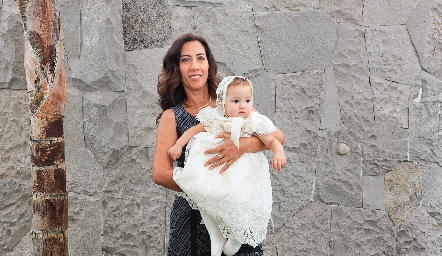  Cecilia y Daniela.