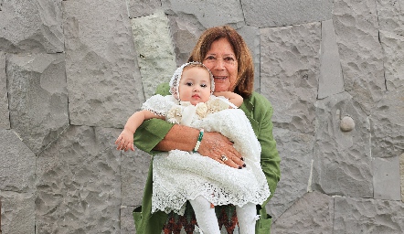  Cecilia y Daniela.