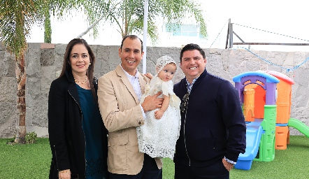  Nora de los Santos, Alejandro, Daniela y Raúl Puebla.