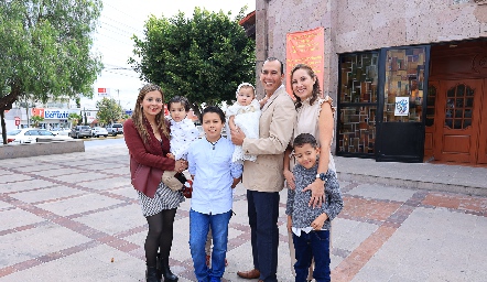  Gina Gutiérrez, Luis Fernando, Leo, Daniela, Alejandro, Claudia y Patricio.
