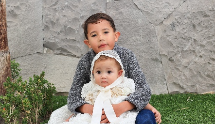  Pato y su hermana Daniela.