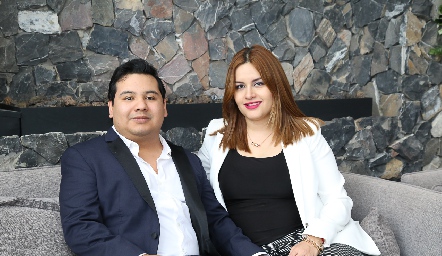  Alfonso Vázquez y Mariana López.