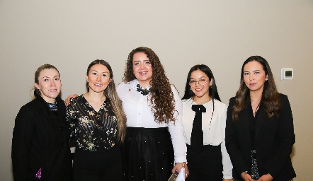  Celia Rosales, Viridiana Benitez, Kimberley Waldo, Abigail Castro y Tania Carrillo.