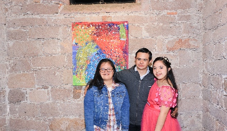  Estrella Serrano, Rogelio Flores y Areya Castañeda.