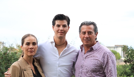  Gabriela Aranda, Andrés González y Gustavo González.