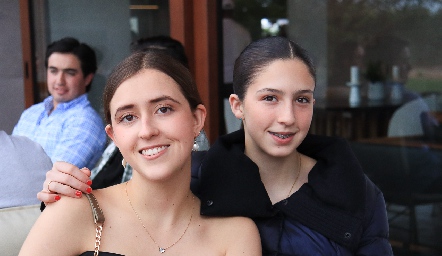  Ana Luisa Cerda y Ana Valeria Almazán.