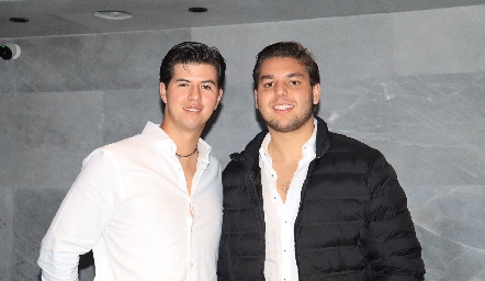  Andrés González y Moisés Payán.