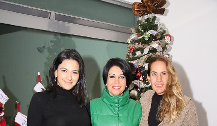  Lupita Escobar, Zaira Ríos y Cristina Ortiz.