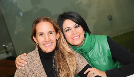  Cristi Ortiz y Zaira Ríos.