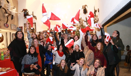  Amigas de toda la vida celebraron su Cena de Navidad.