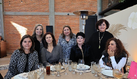  Lilia Cavazos, Janet, Ilean González, Ana Rosa, Valeria García, Rosa María Iglesia y Patricia Hernández.