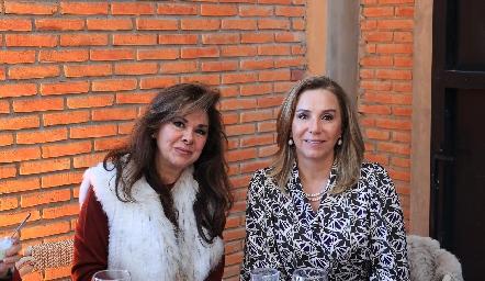  Elia de Padilla y Beatriz Lavín.