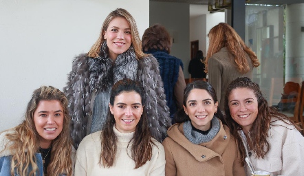  Sofía López, Sofía Torre, Gaby Labastida, Sofía Álvarez y María Emilia Torre.