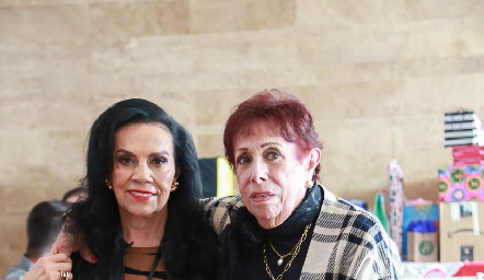  Yoya Galarza, Manela Galarza, Norma Galarza y Chefis Galarza.