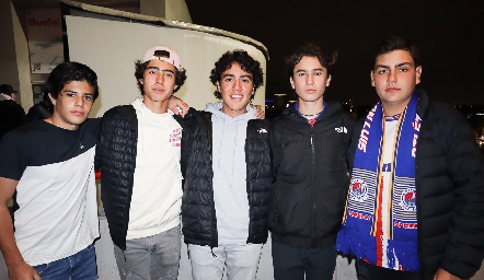  Marcelo, Joaquín, Salvador, Patricio y Juan Pablo.