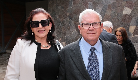  Laura Solís y Fausto Cervantes.