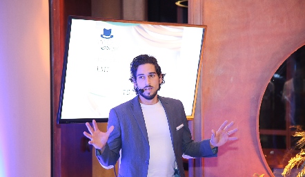  Alex Martínez.