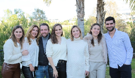 Guille Torre, Guille, Jorge y Daniela Hernández, Ana Sofía y María Emilia Torre y Roberto Plasencia.