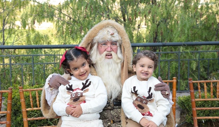  Renata, Santa Claus y Juan Carlos.