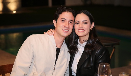  Santiago Silva y Martha Ricavar.