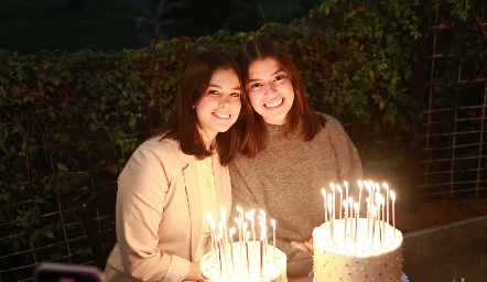  Ánika Lozano y Cinthia González.