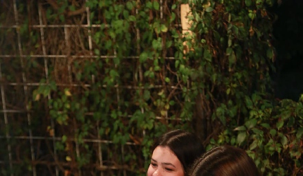  Ánika Lozano y Cinthia González.