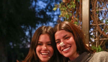  Ánika Lozano y Cinthia González.