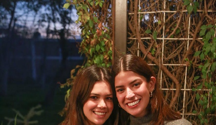  Ánika Lozano y Cinthia González.