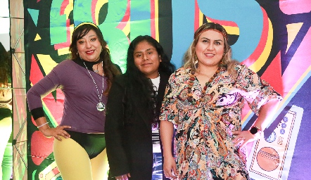  Elena Castillo, Ana Lorenzo y Claritza Castañón.