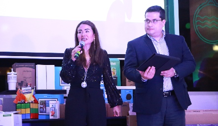  Bárbara Canales y Luis Francisco Flores.