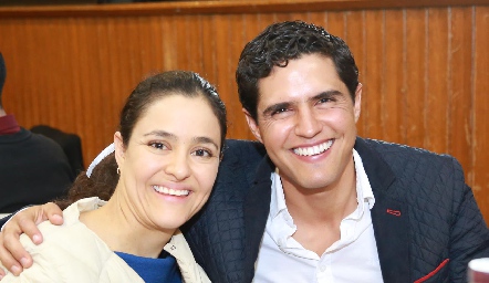  Sofía Cabrera y Saulo Cabrera.